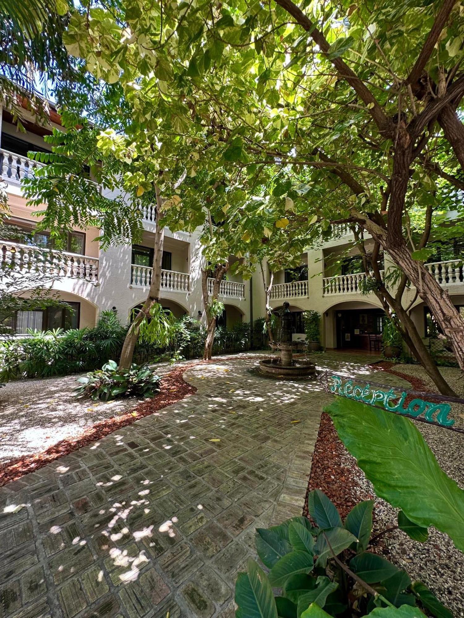Hotel Villa Therese Port-au-Prince Exterior photo